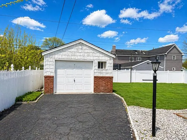 Building Photo - 49 Garden Blvd