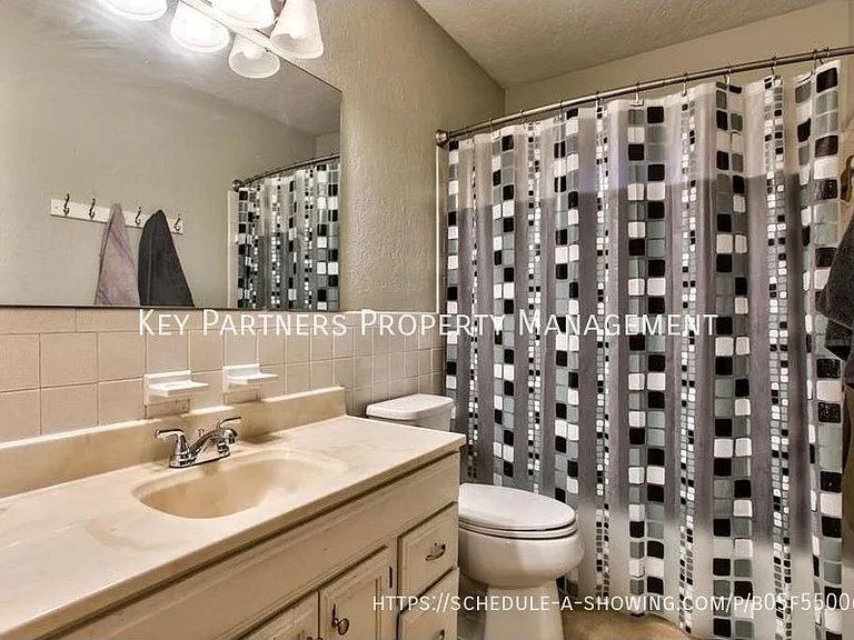 8023 E 88th St — Photo 13