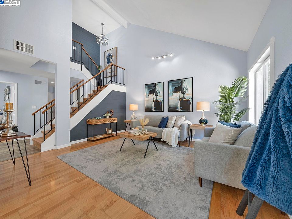 1st image of 34478 Benedick Ln