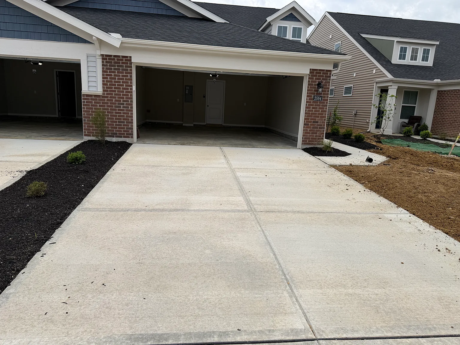 3 bed, 2.5 bath, 2187 sqft, $2,400 — Photo 1
