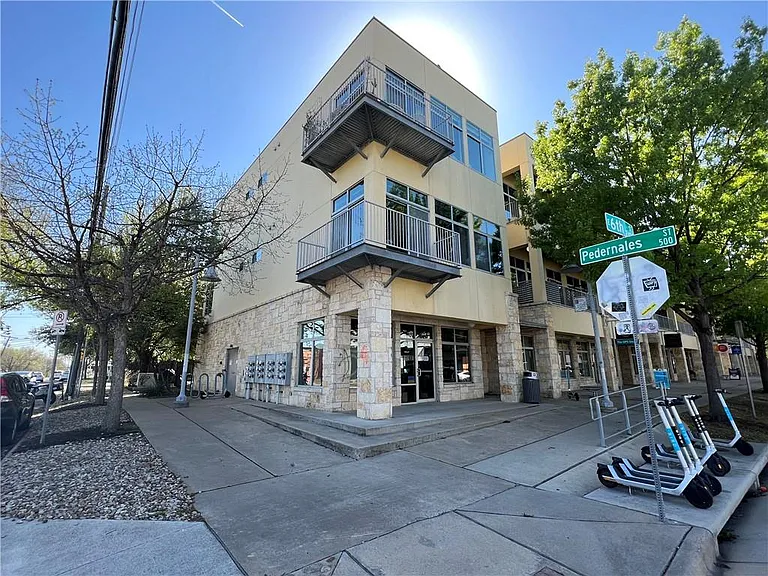 2401 E 6th St #3044 — Photo 3