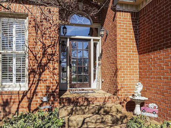 2nd image of 192 Sontag Dr
