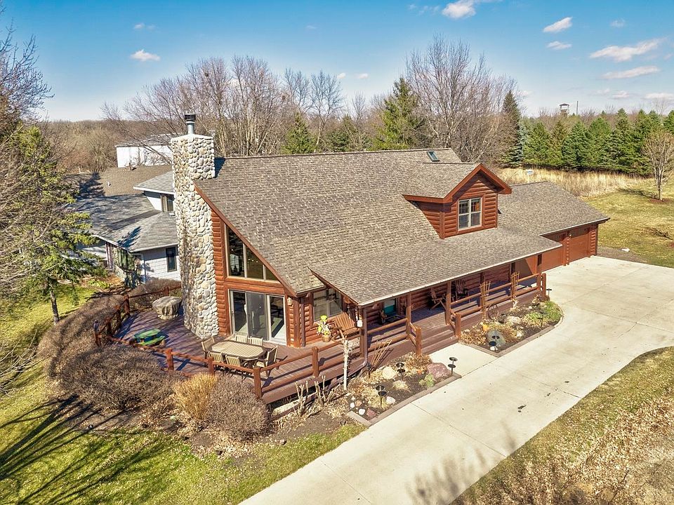1st image of 15714 Lakeshore Dr
