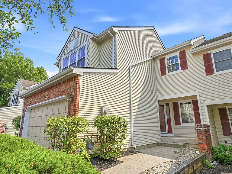 703 Porter Way W — Photo 40