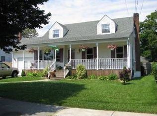 13 Joludow Dr, Massapequa Park, NY 11762