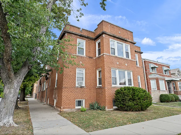 5408 W George St #2 — Photo 17