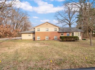 12140 Mendoza Ave, Saint Louis, MO 63138