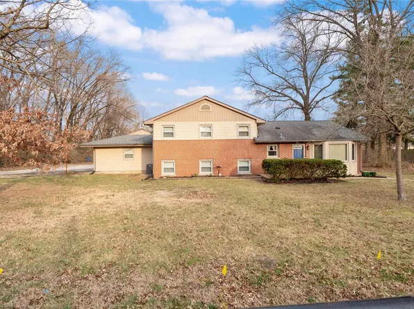 12140 Mendoza Ave, Saint Louis, MO 63138