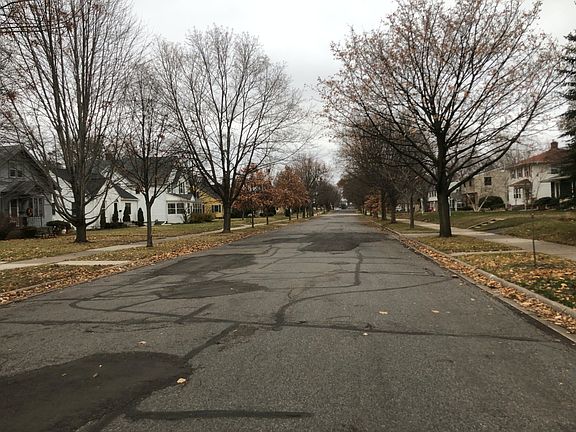 4th image of 245 11th Ave N