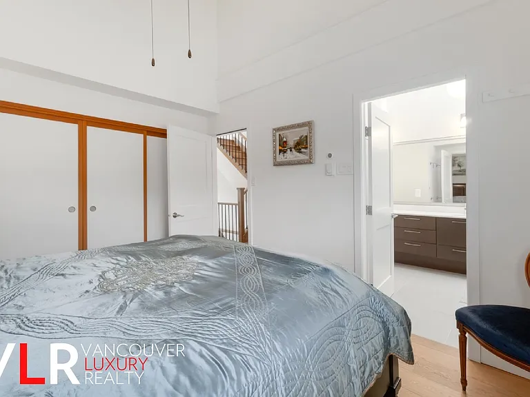 2535 York Ave #103 — Photo 17
