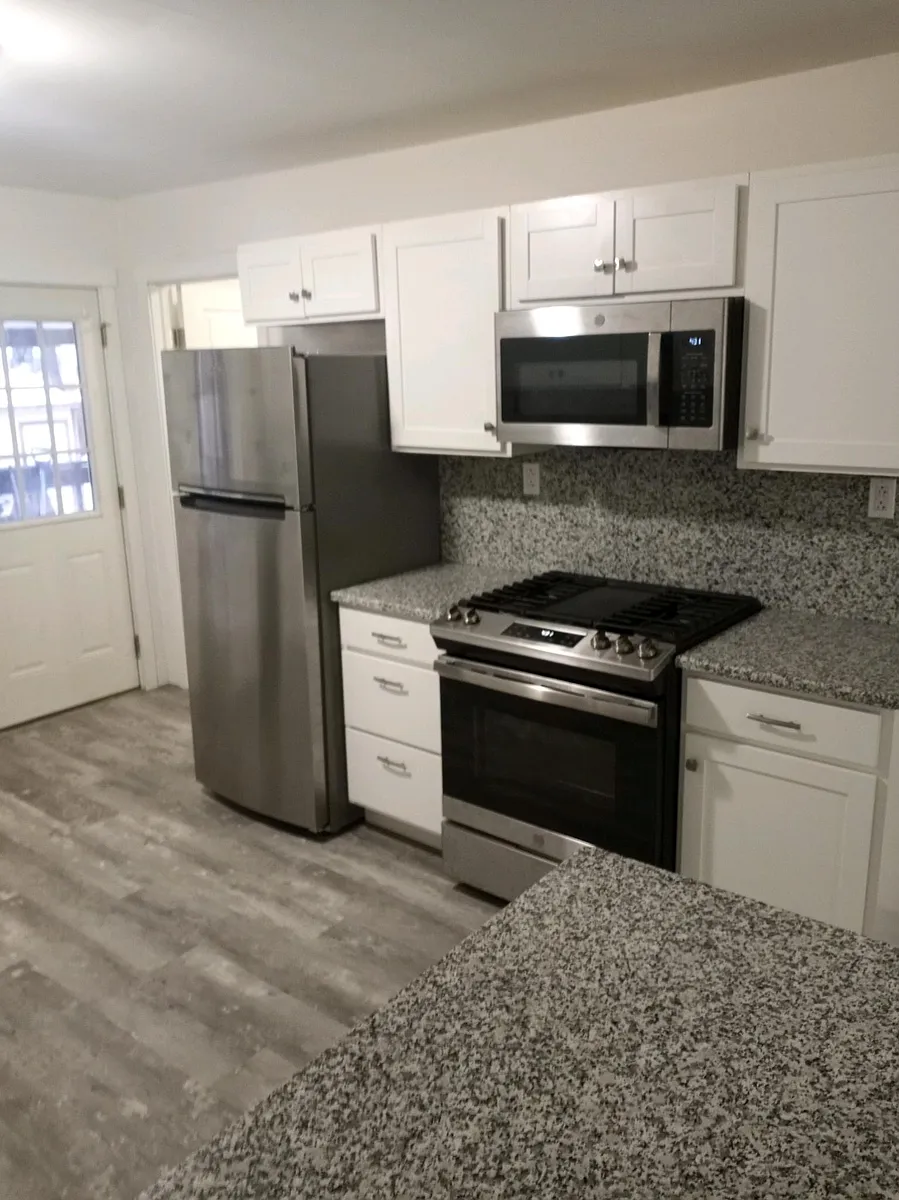 Building Photo - 324 Spring Ln #1