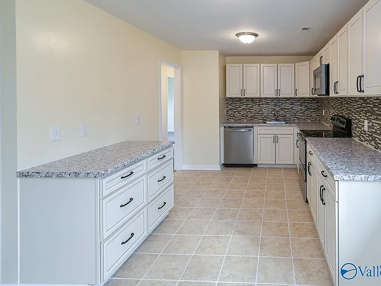 2423 Medaris Rd NW — Photo 21