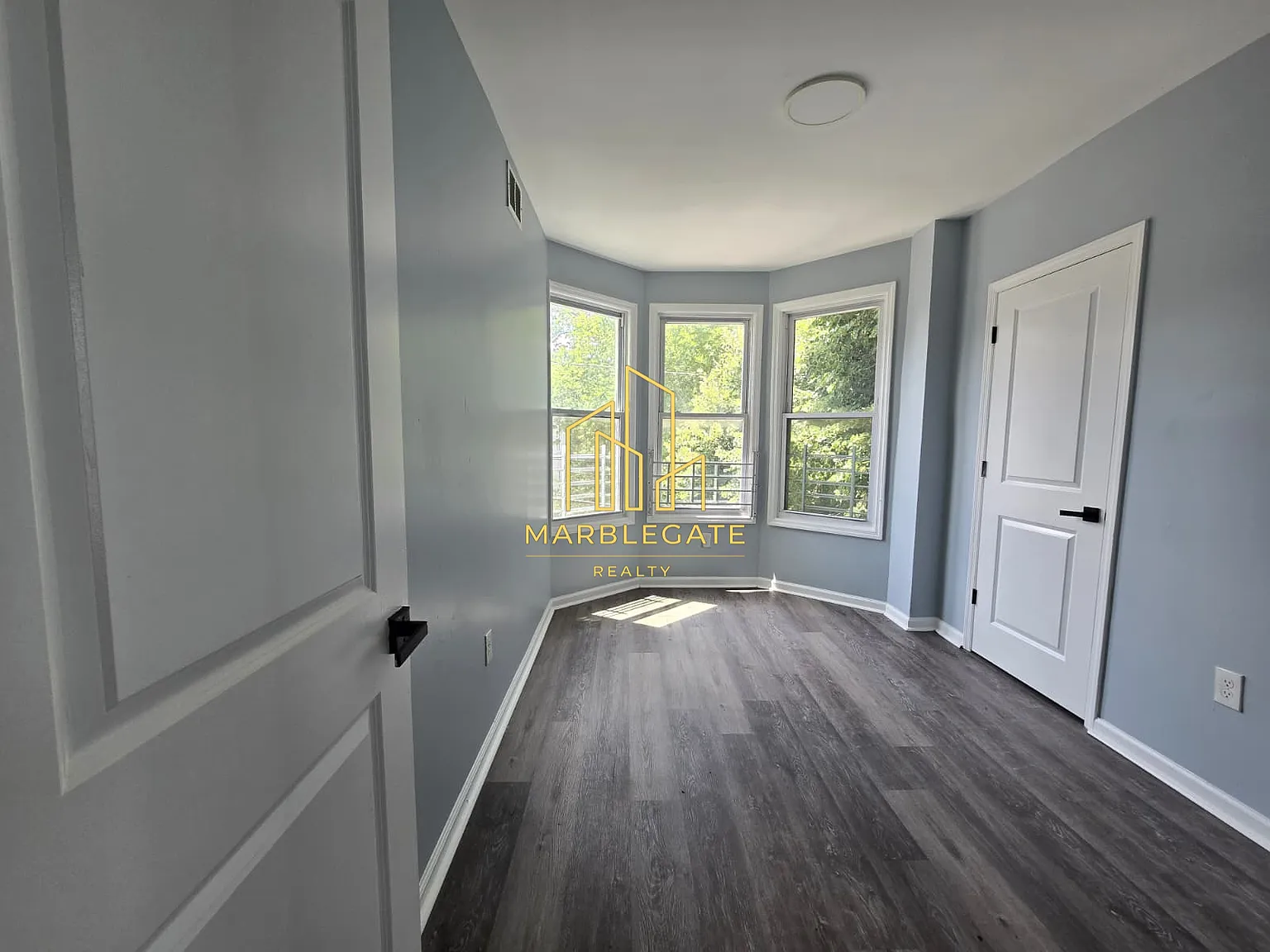 4 bed, $2,000 — Photo 4