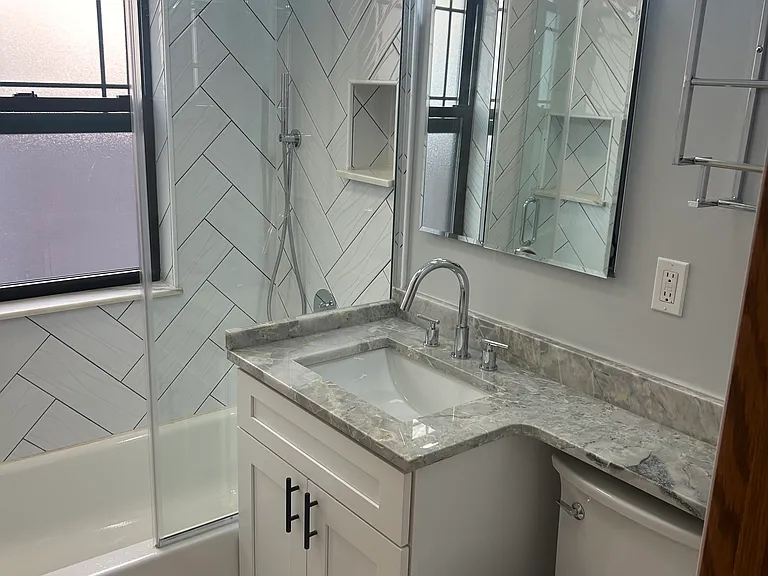6620 W Devon Ave #1 — Photo 5