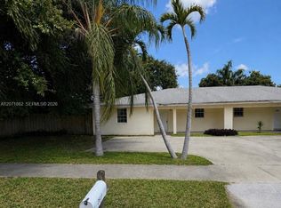 2653 SW 51st St #1, Fort Lauderdale, FL 33312