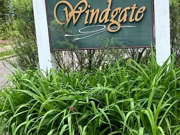 18 Lindsey Court #18, Holtsville, NY 11742