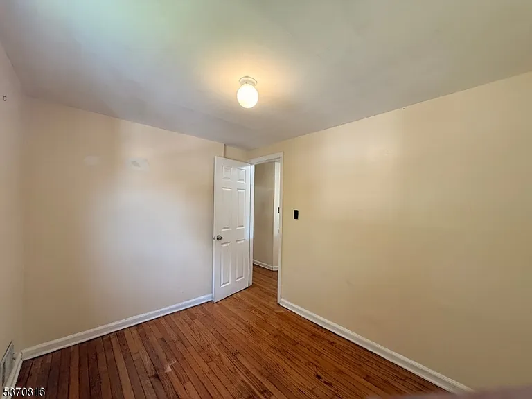 183 Reeve Ter — Photo 23