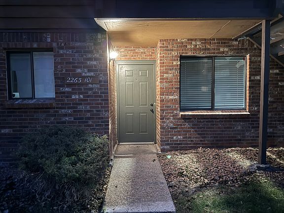 2nd image of 2263 S Buckley Rd APT 101