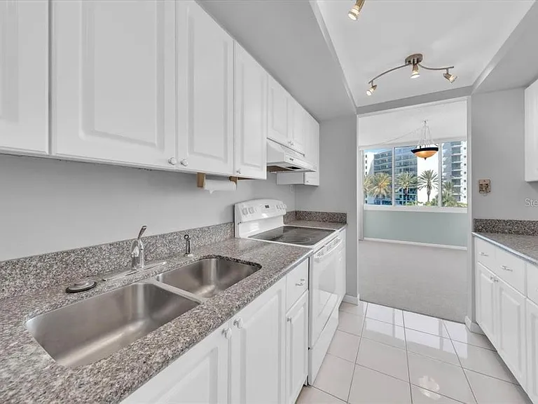 660 Island Way #301 — Photo 4
