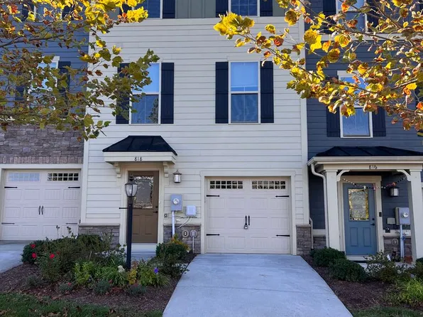 818 Oval Park Ln, Charlottesville, VA 22911