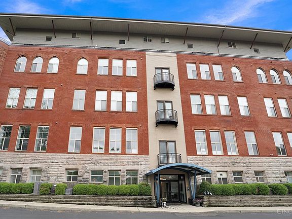 2nd image of 2700 Ashland Avenue