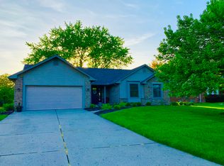 16185 Appleby Ln, Northville, MI 48168
