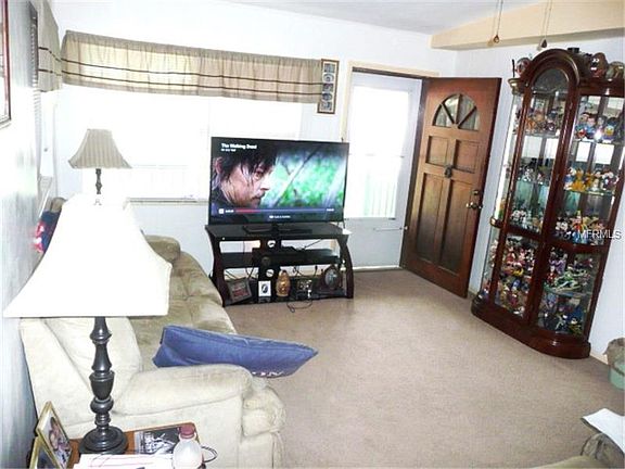 5th image of 10927 N Annette Ave