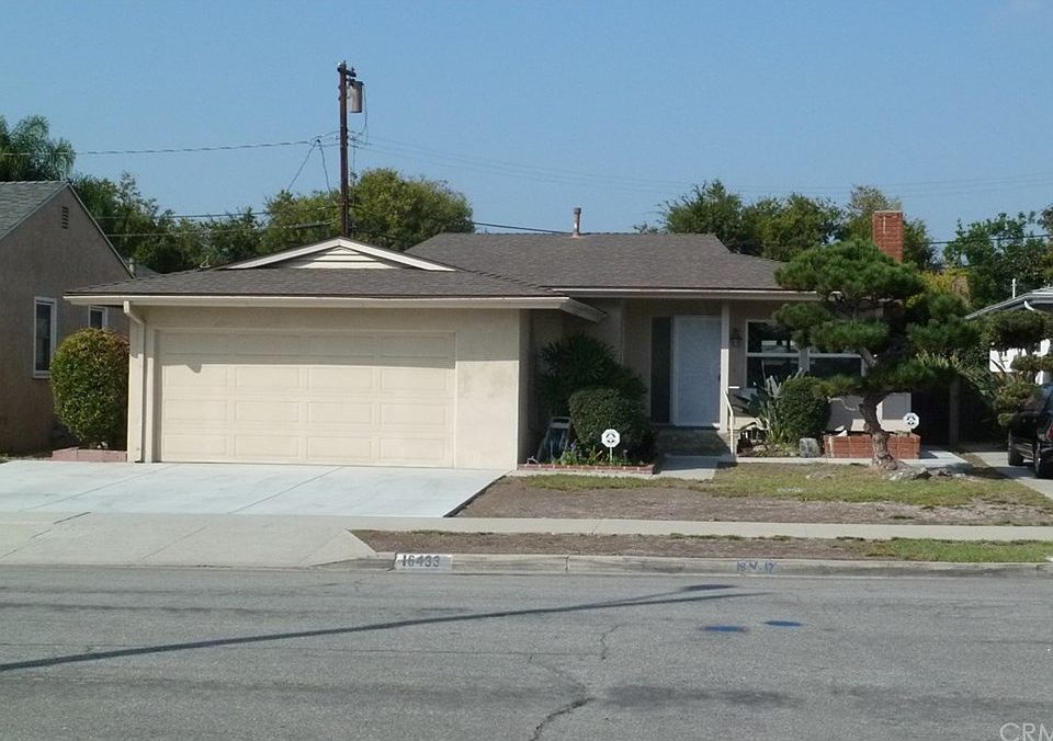 1st image of 16433 Casimir Ave