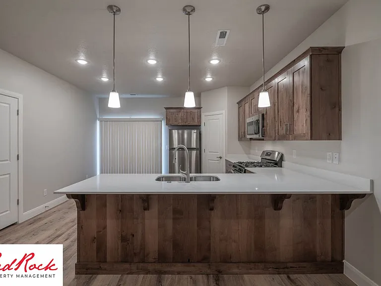 493 N 550 W — Photo 28