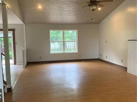 5th image of 7392 Brookstone Dr