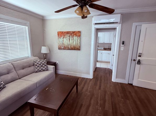 515 Columbia Dr APT 12