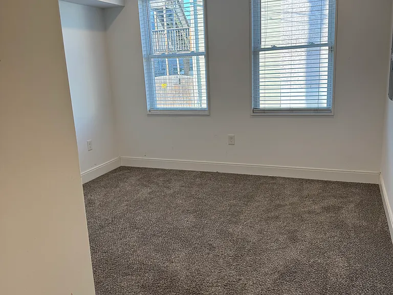 2112 E Fayette St — Photo 17