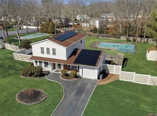 11 Wanda Ter, Farmingville, NY 11738