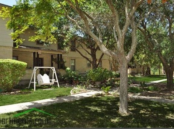 3rd image of 416 Cloverleaf Ave APT 8