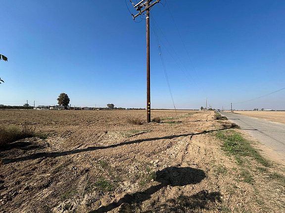 5th image of W Stanford Avenue