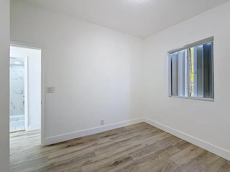 10235 SW 177th St — Photo 31