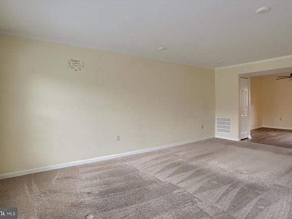 4th image of 207 Saddle Ridge Dr