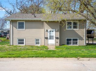 204 E 4th Ave, Indianola, IA 50125