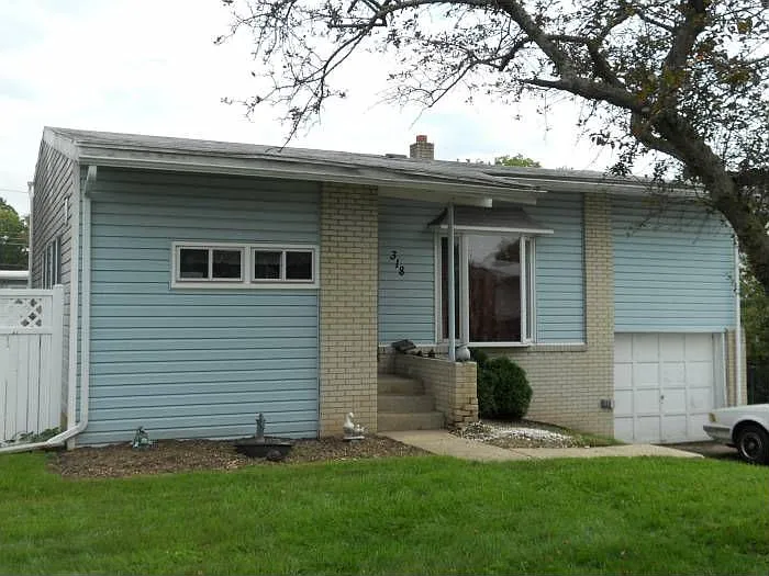318 Walker Rd photo 1