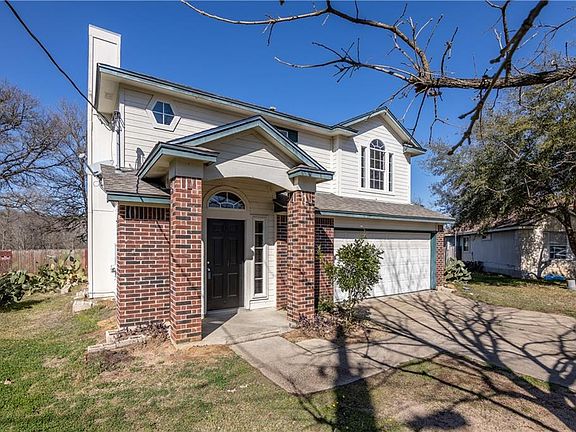 2nd image of 118 Songbird Ct