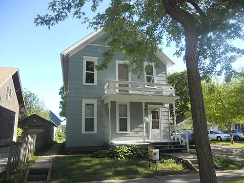 205 1/2 Park St Photo 1