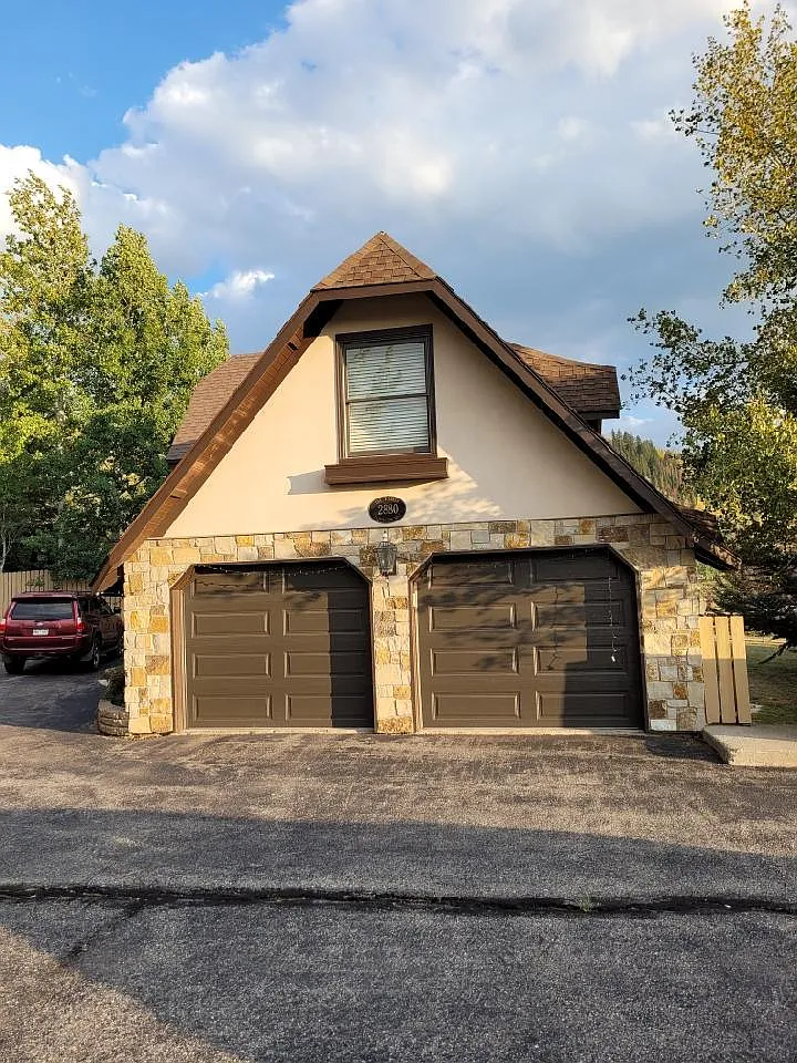 2880 Alpenglow Way — Photo 1