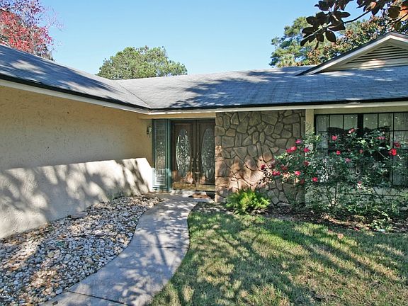 2nd image of 601 Miramar Ct