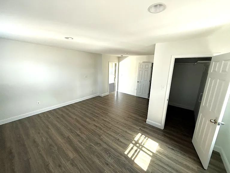 240 Federalsburg S — Photo 12