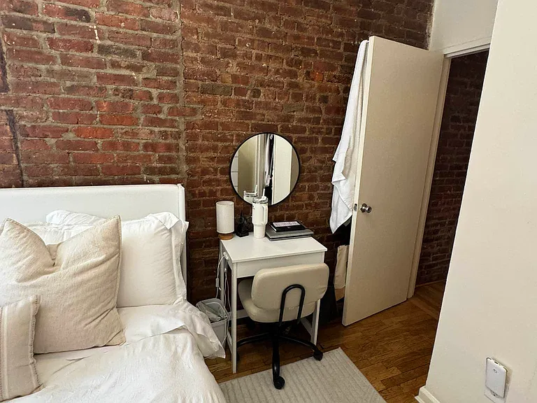 226 E 29th St #2E — Photo 14