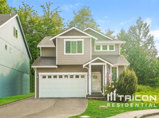 3649 Nimitz Ln, Bremerton, WA 98310