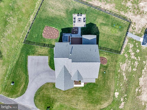 2nd image of 3676 Birdsville Rd