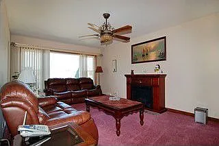 8159 W Irving Park Rd photo 1