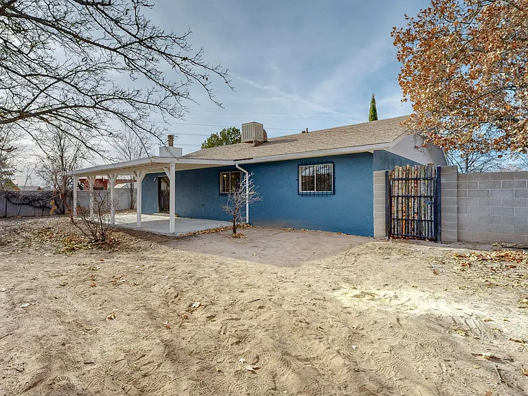2612 Los Tretos St NW — Photo 27