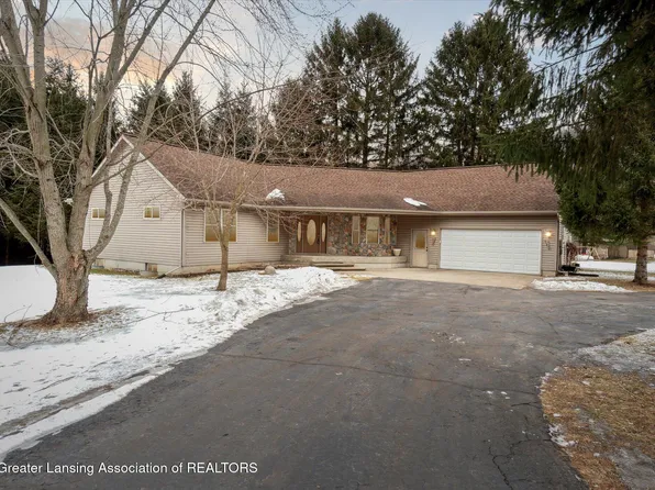 9103 Bridge St, Dimondale, MI 48821